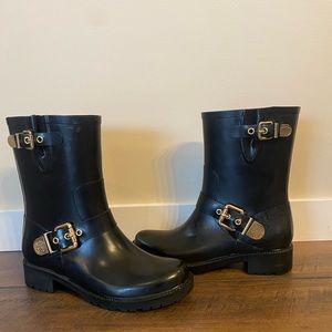 VINCE CAMUTO CHUNKY BOOT